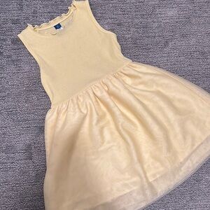 10 for $10🔥 Old Navy Charming Yellow Sleeveless Kids Dress